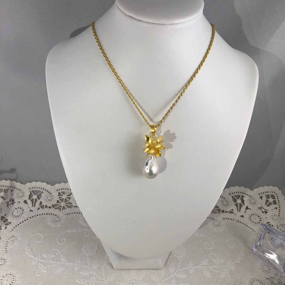 Baroque 25x14mm Pearl 925 Silver Flower Pendant